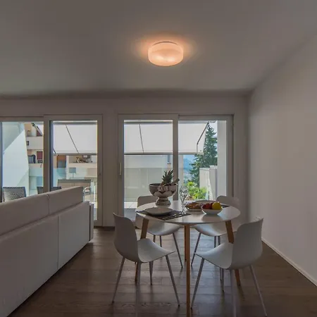 Brand New City11 Apartment *